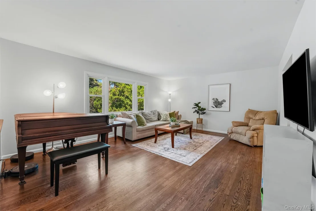 Photo of 124 Cedar Lane