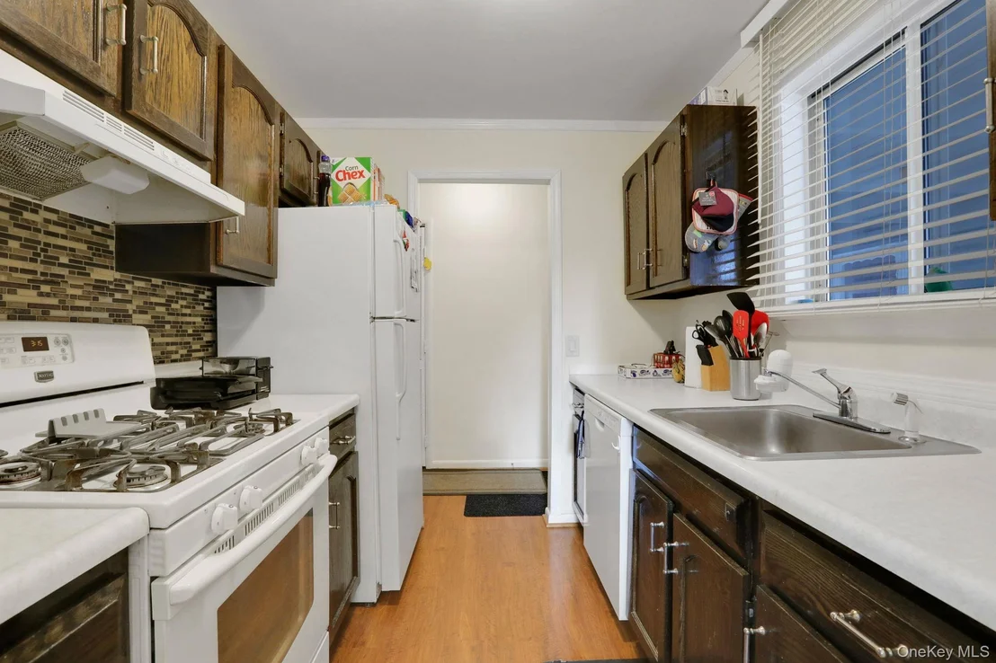 Photo of Unit E at 302 Commons Way