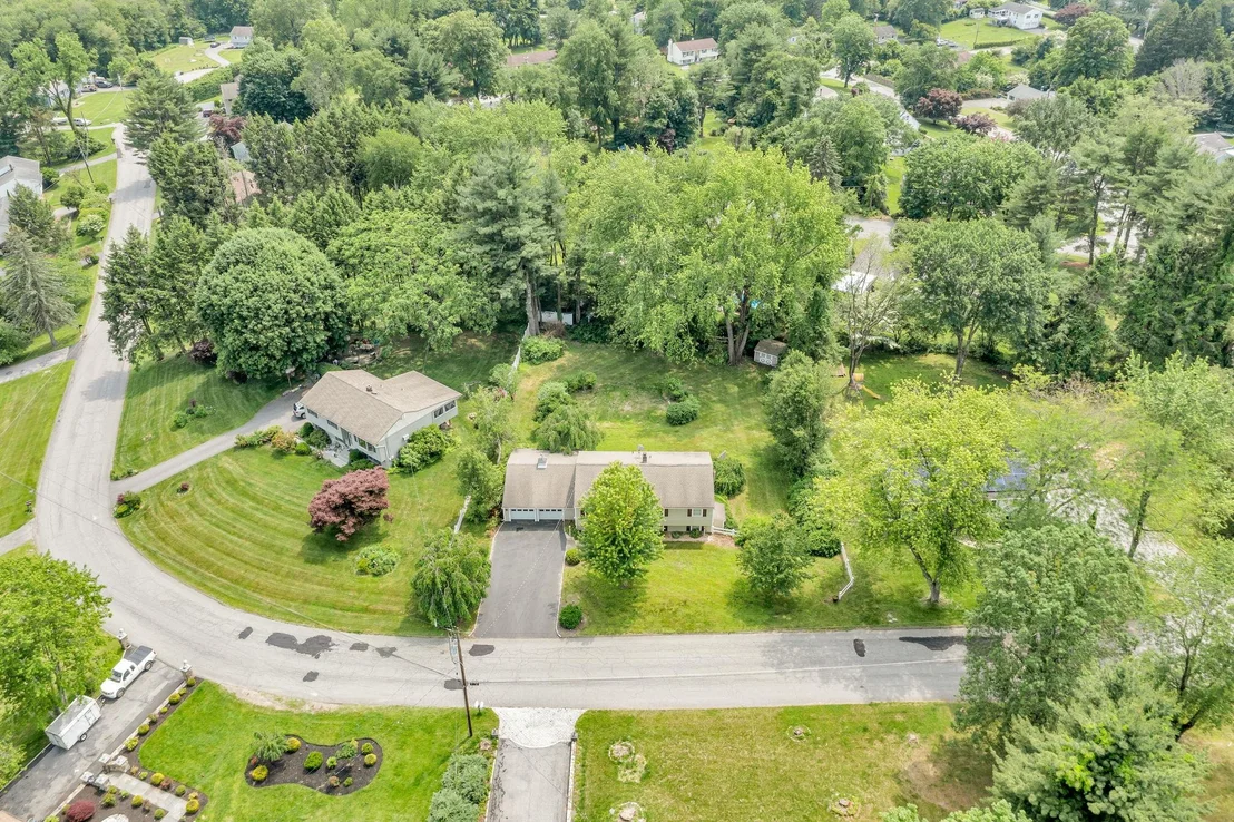 Photo of 42 Robin Drive