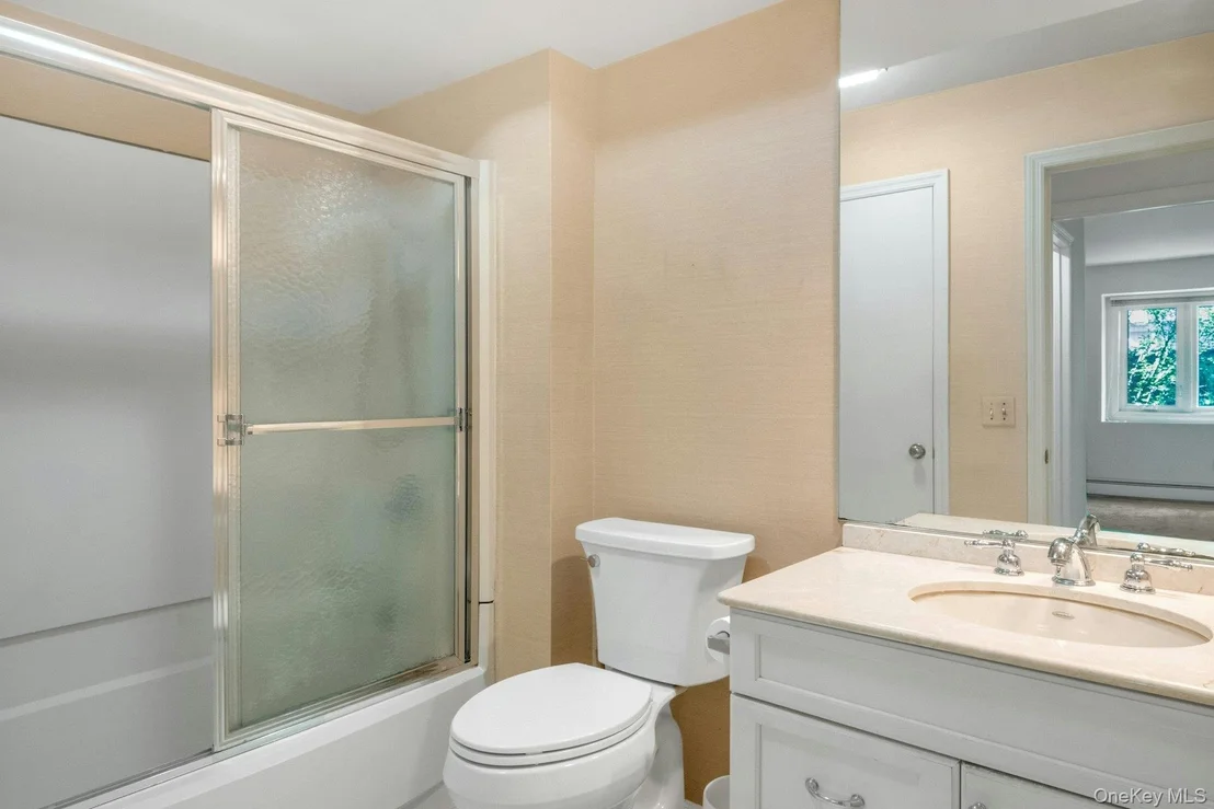 Photo of 605 Eagle Bay Drive