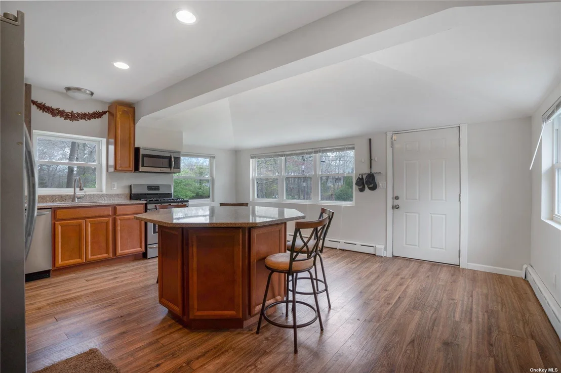Photo of 110 Riviera Drive