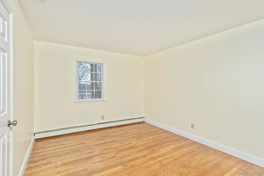 Photo of 451 River Road