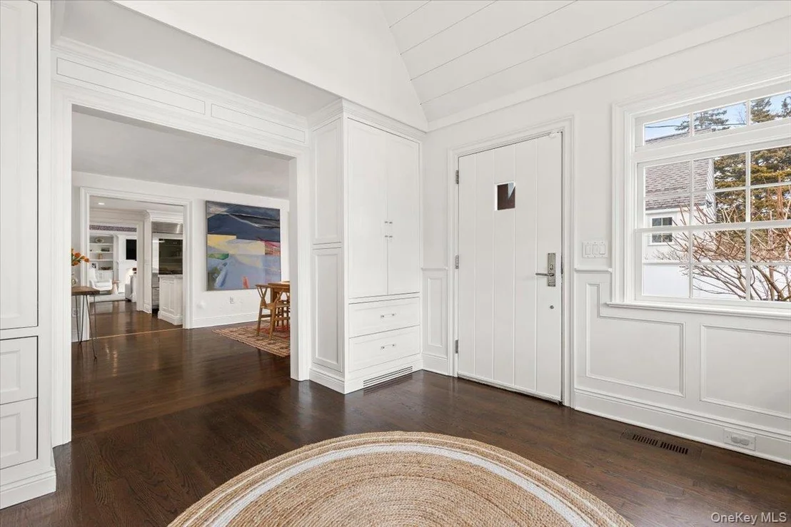 Photo of 2 Cowles Avenue