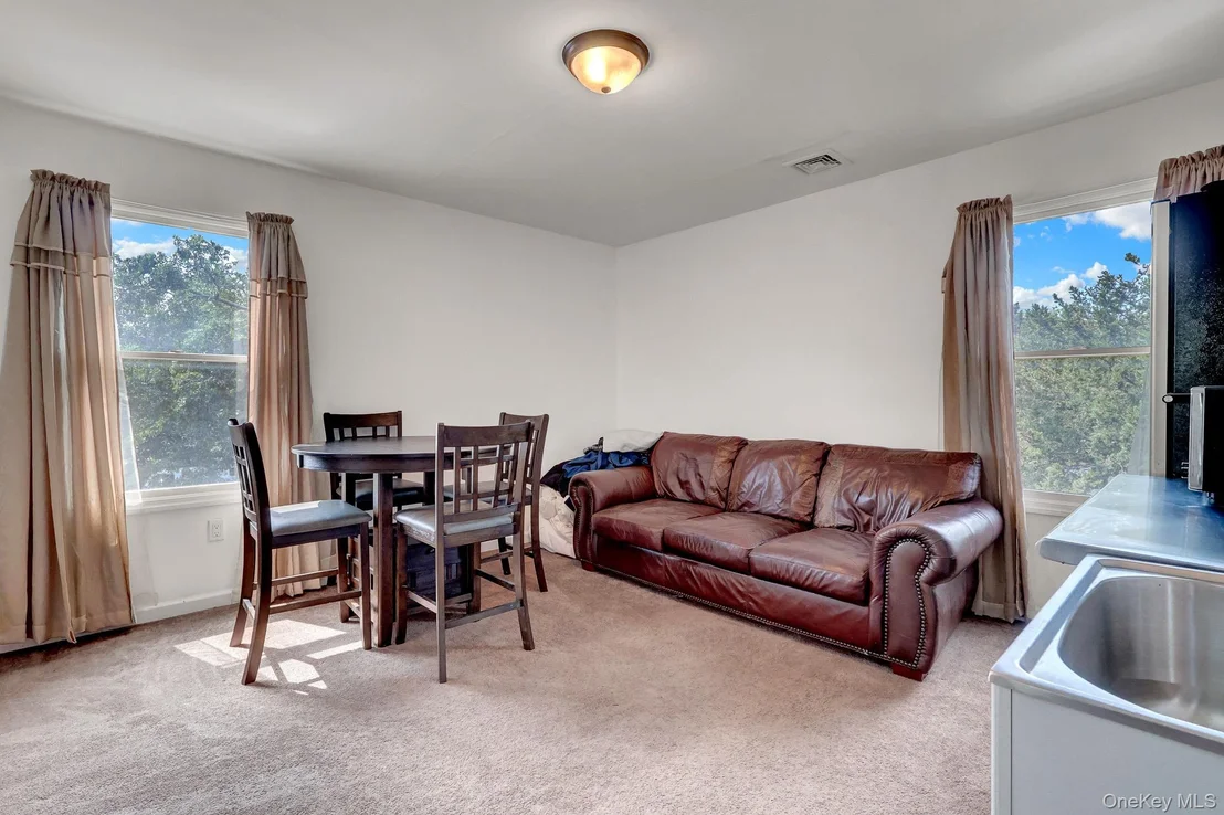 Photo of 21 Morris Avenue