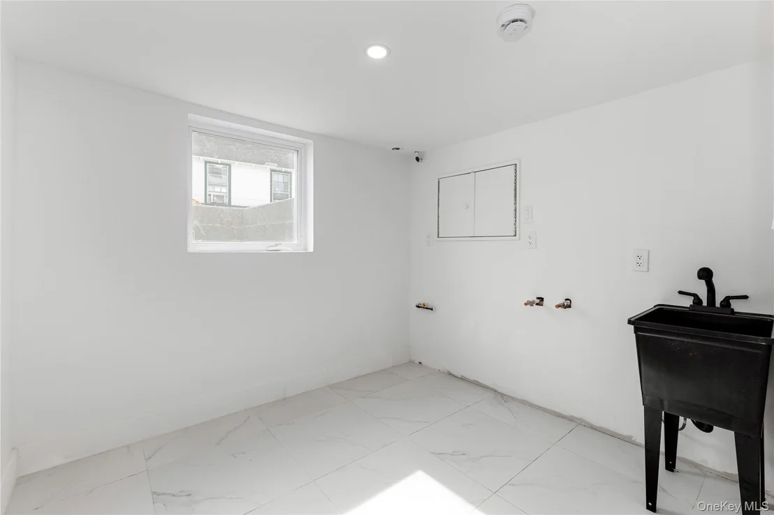 Photo of 67 Ellison Avenue