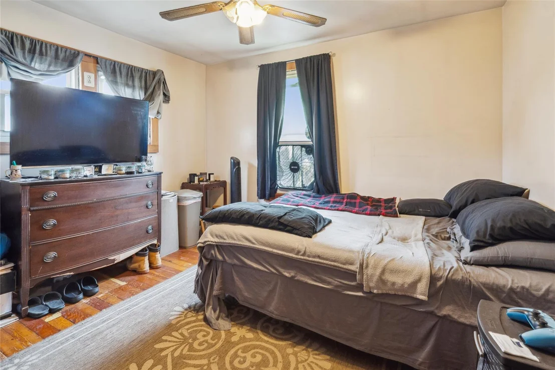 Photo of 42 Wisner Avenue
