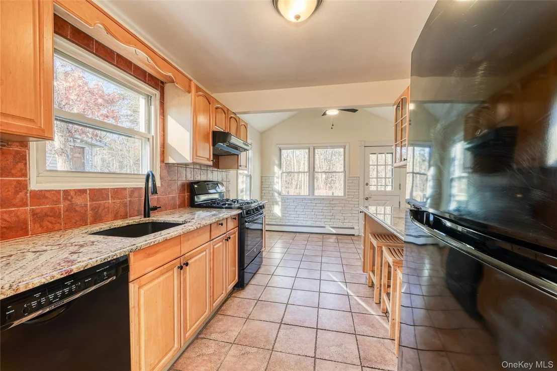 Photo of 180 Lakeside Trail