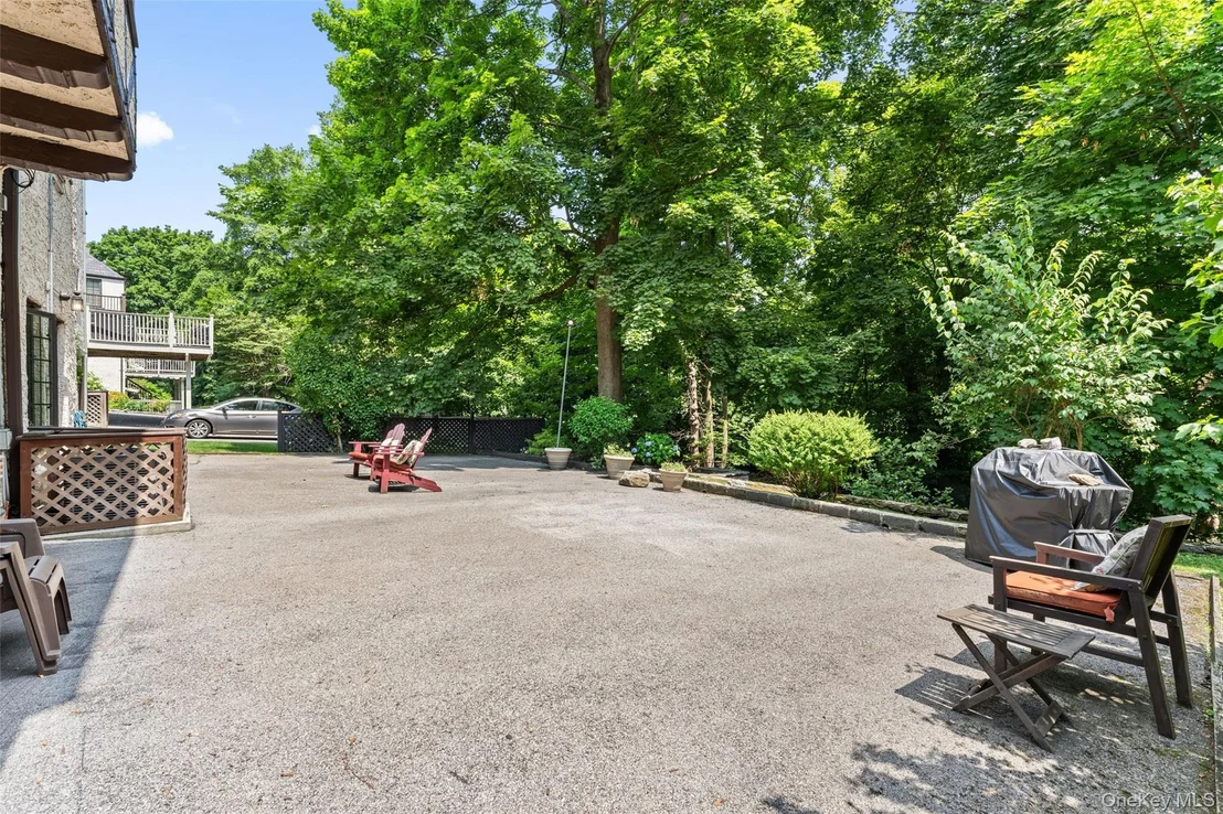 Photo of 40 Parkview Drive
