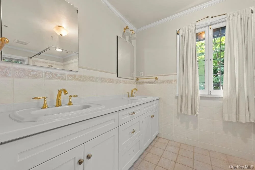 Photo of 40 Pine Brook Drive