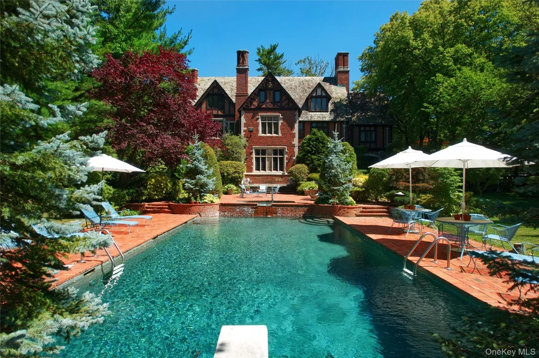 Photo of 107 Bayview Road