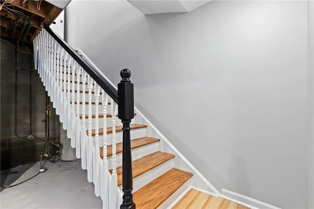Photo of 104 Crest Road