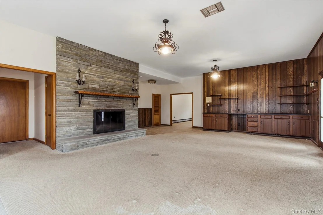 Photo of 27 Allapartus Circle