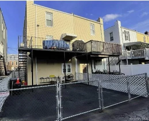 Photo of 249 Calhoun Avenue
