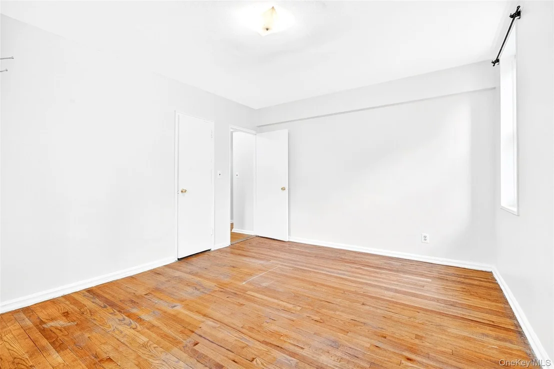 Photo of Unit A36 at 770 Bronx River Road