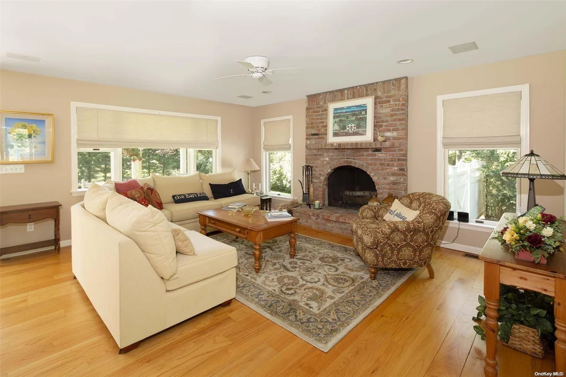 Photo of 44 Shore Road