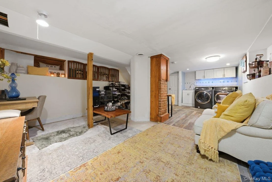 Photo of 4641 Carpenter Avenue