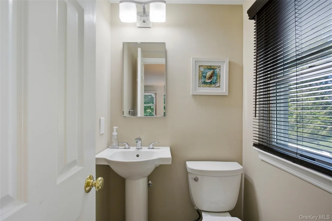 Photo of 32 Meadow Ridge Road