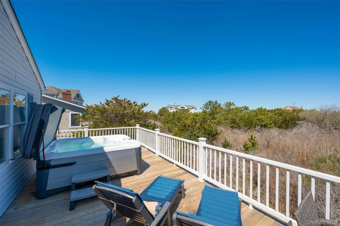 Photo of 898 Dune Road