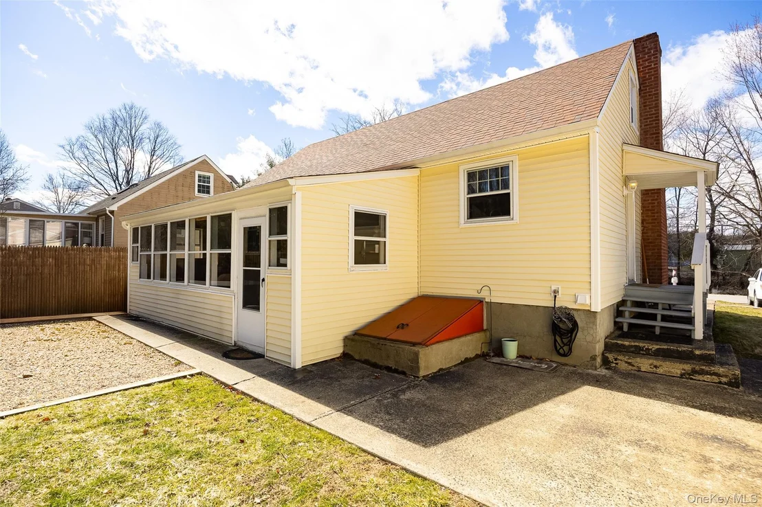 Photo of 14 Van Wert Place