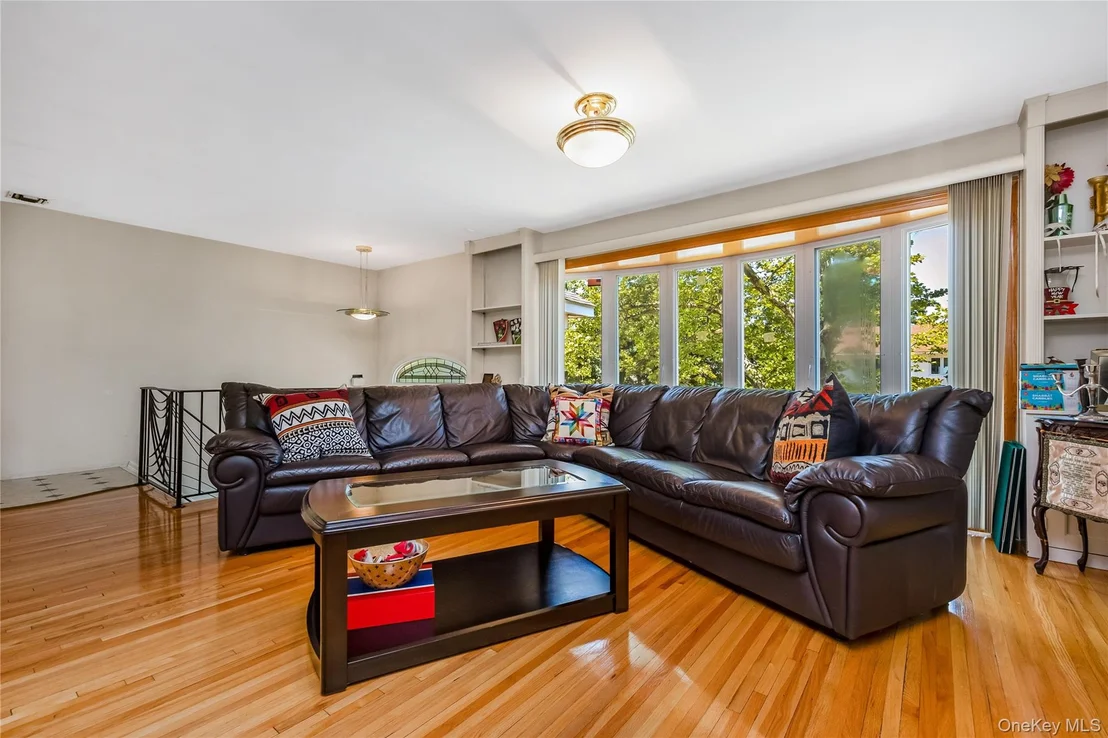 Photo of 900 Flanders Drive