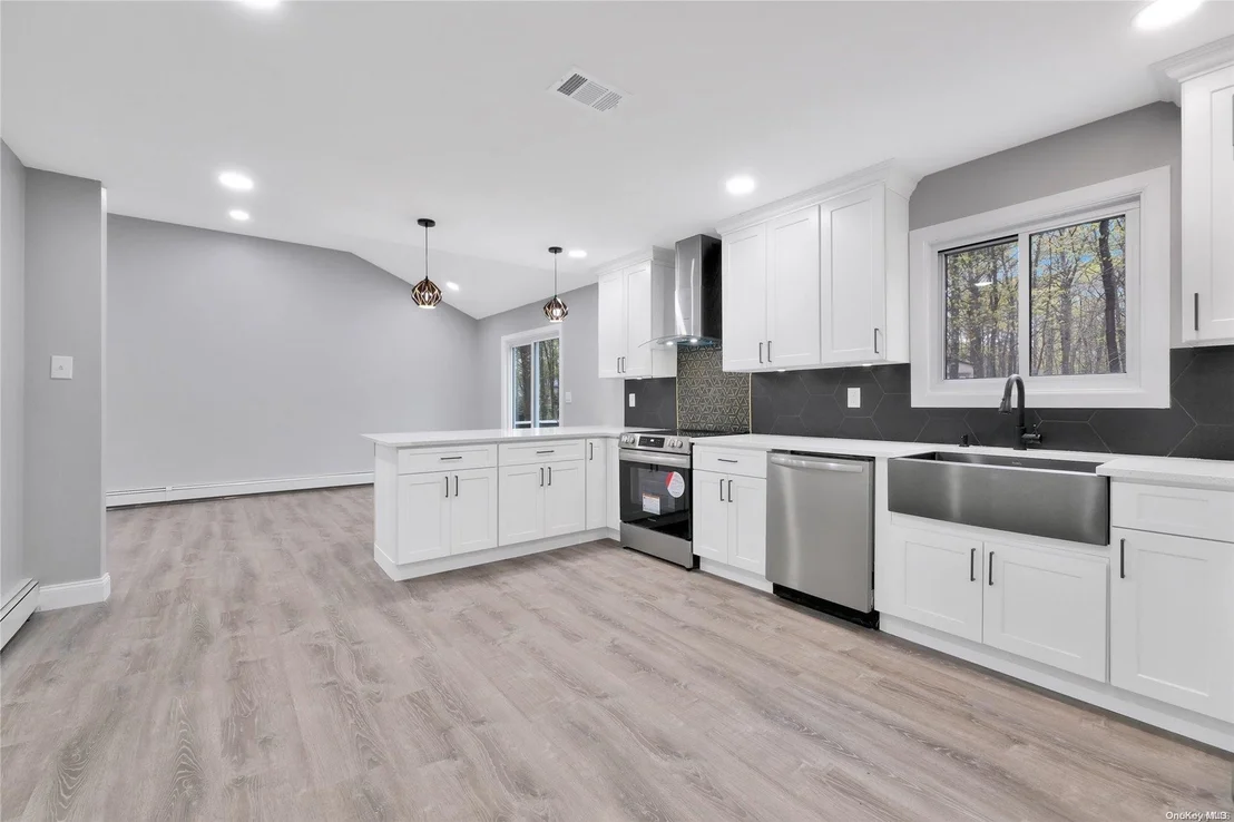 Photo of 22 Cobblestone Drive