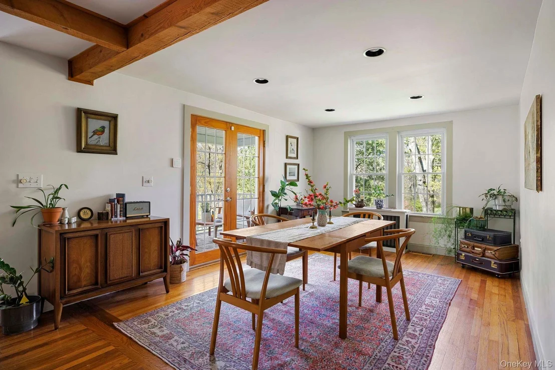 Photo of 452 Mountain Road