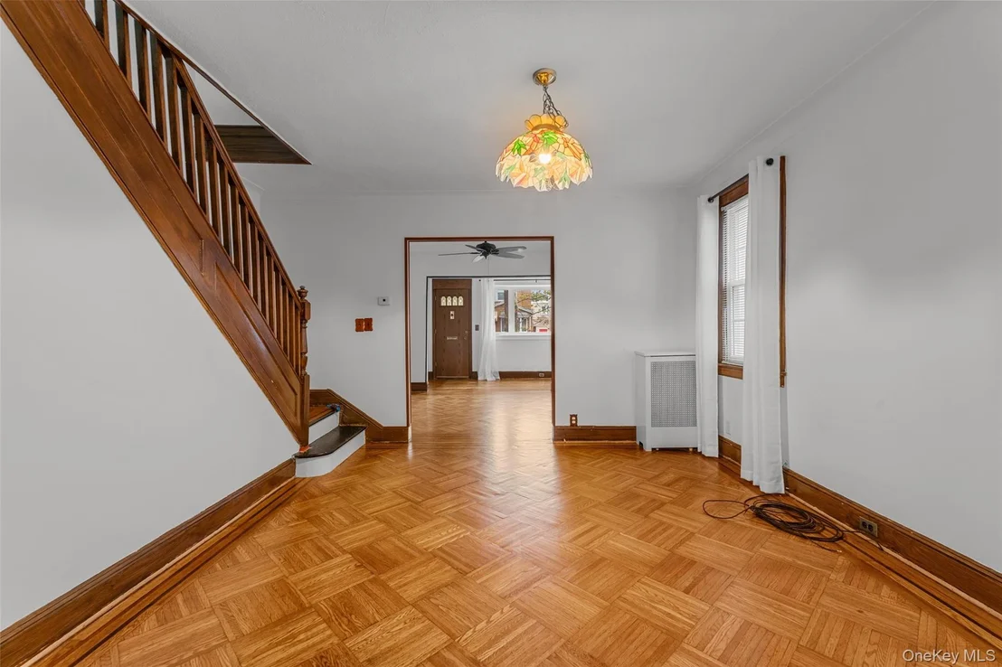 Photo of 6924 67th Pl