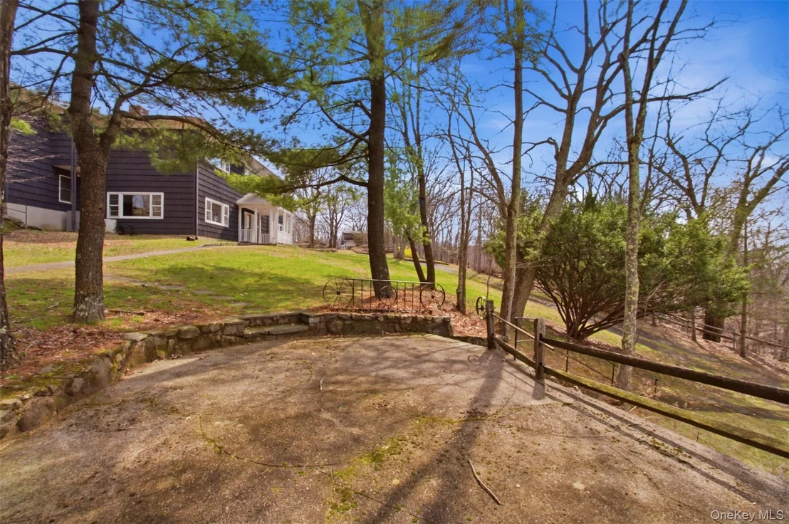Photo of 27 Allapartus Circle