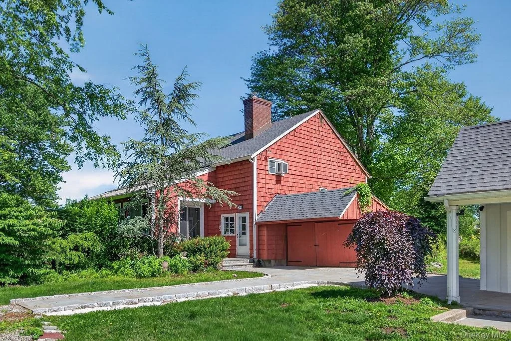 Photo of 51 Pinesbridge Road