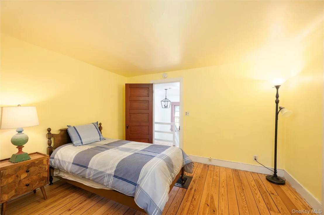 Photo of 21 Barnard Avenue