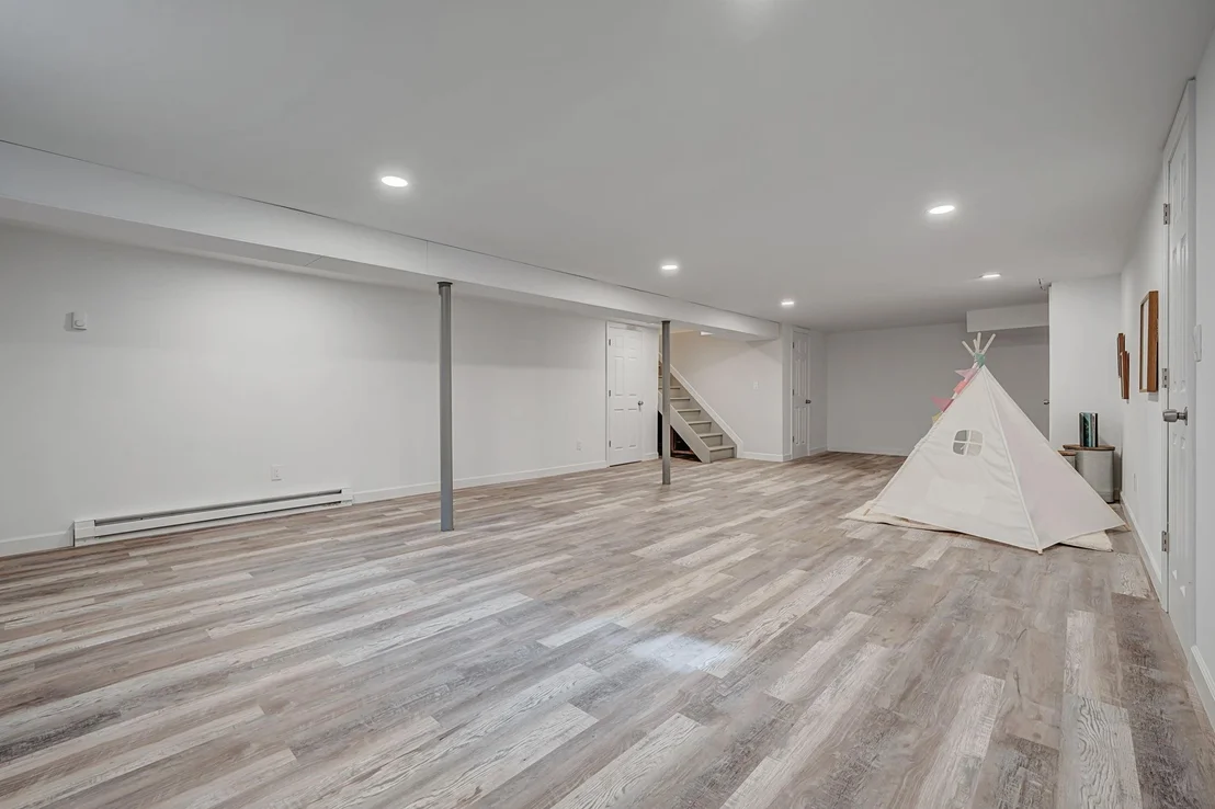 Photo of 48 Oak Street