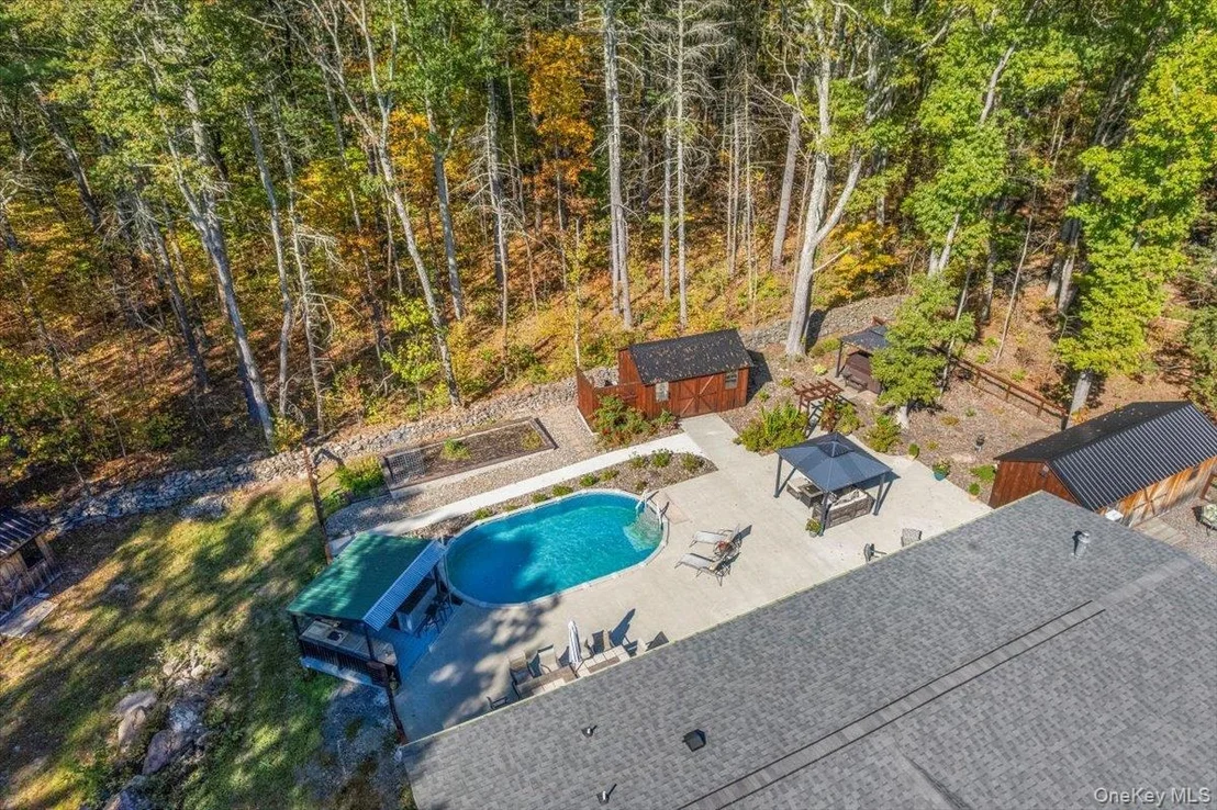 Photo of 110 Silver Spur Road W