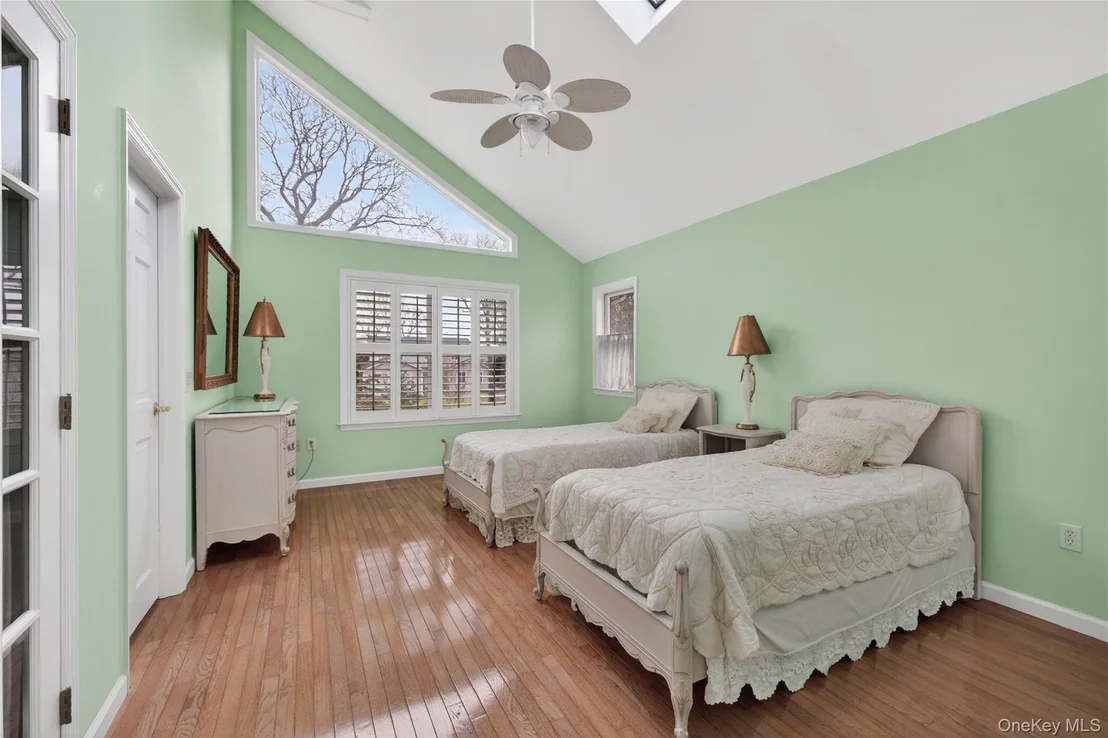 Photo of 20 Oak Lane