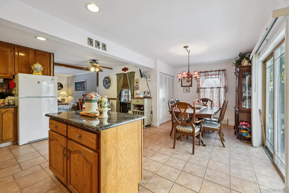Photo of 375 Laurel Road