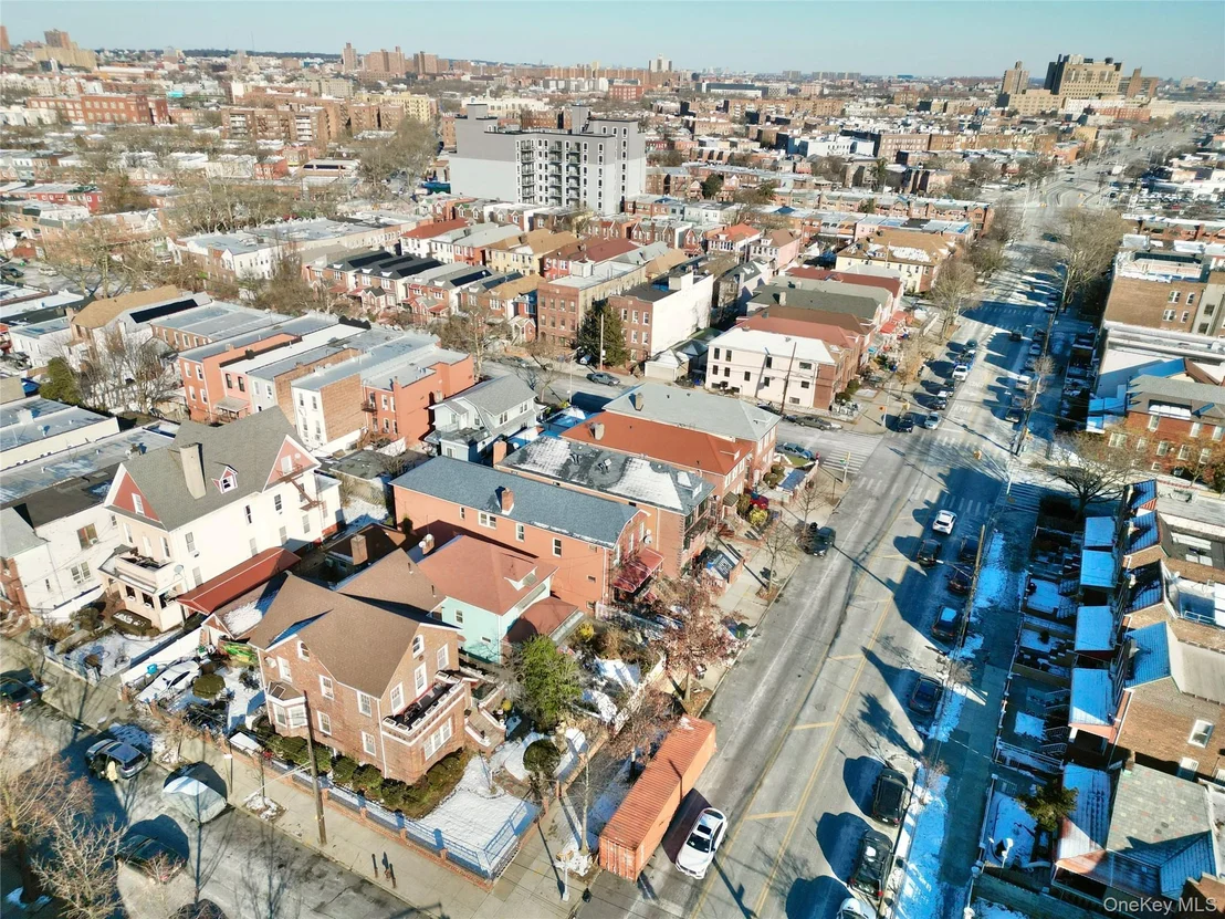 Photo of 871 Linden Boulevard