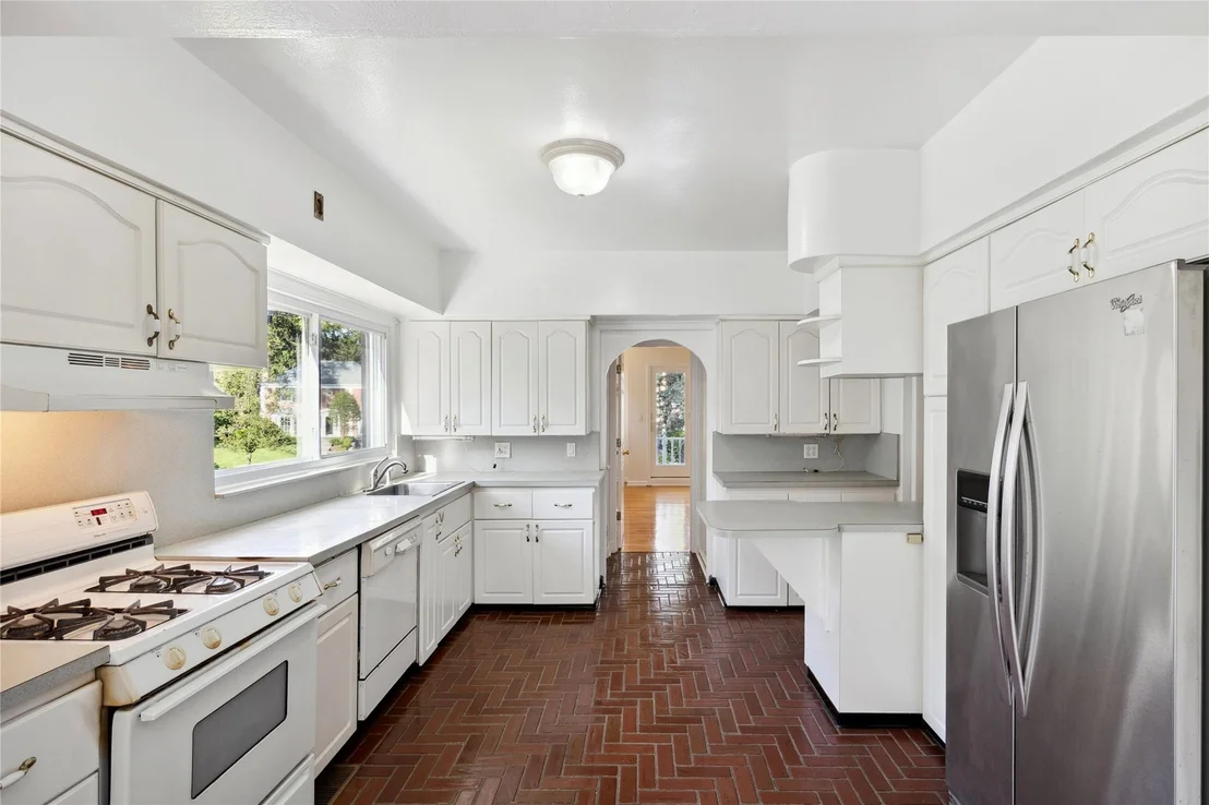 Photo of 119 Knickerbocker Road