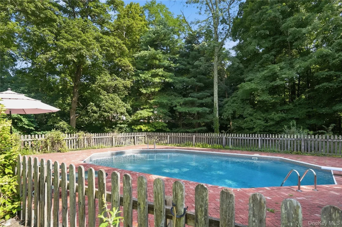 Photo of 809 Traver Road