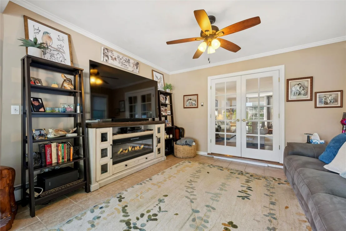 Photo of 2 Lake Drive N