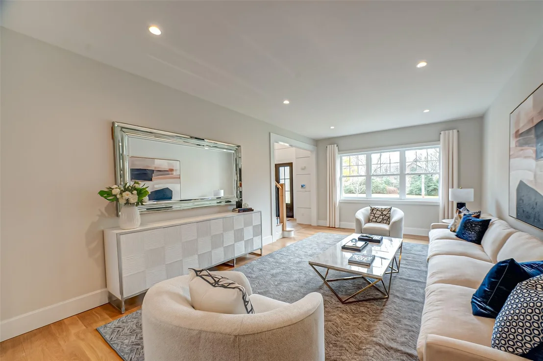 Photo of 210 Laurel Lane