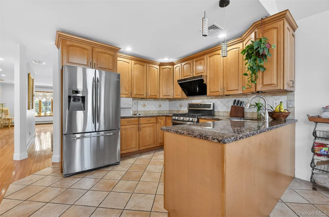 Photo of 162-11 12th Road