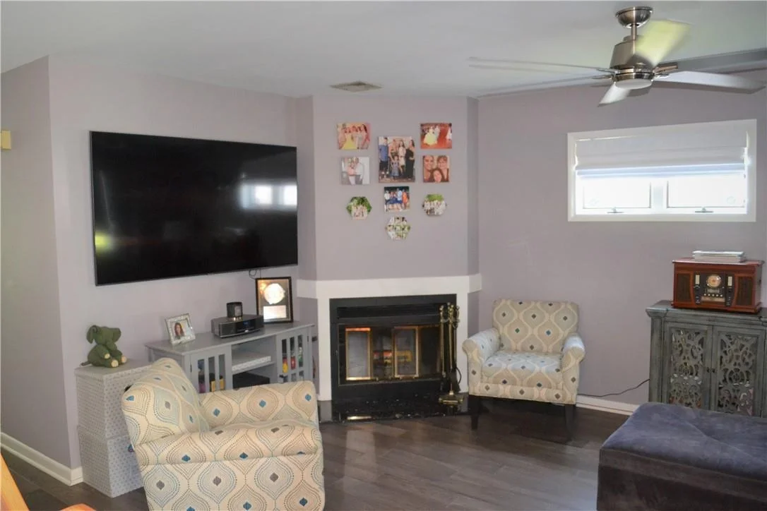 Photo of 19 Maple Crest Drive