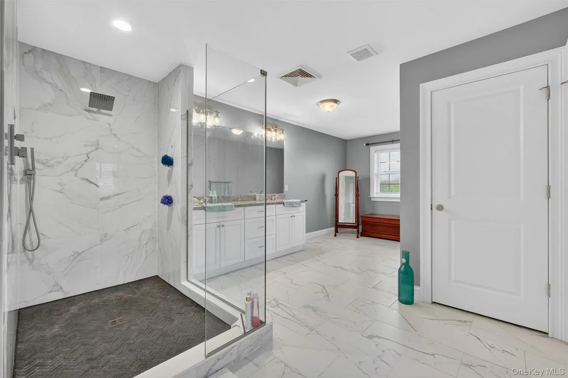 Photo of 153 Stratford Drive