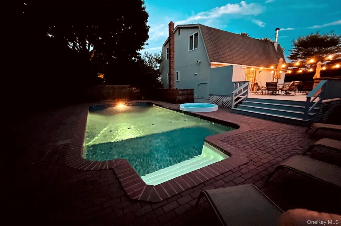 Photo of 18 Alanson Lane
