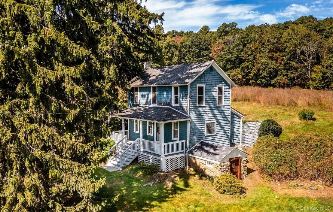 Photo of 672 Tower Hill Road