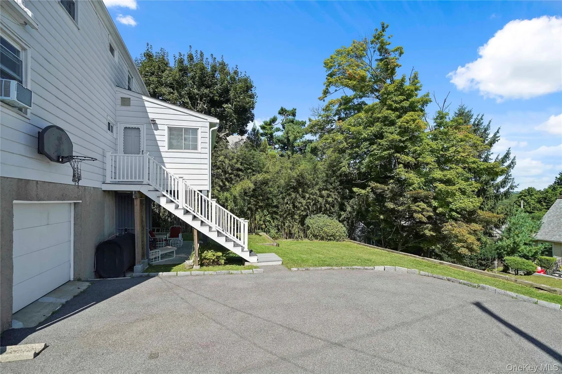 Photo of 11 Riverview Avenue