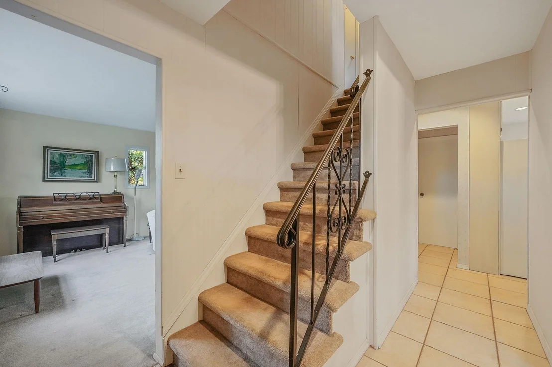 Photo of 5 Knob Hill Drive