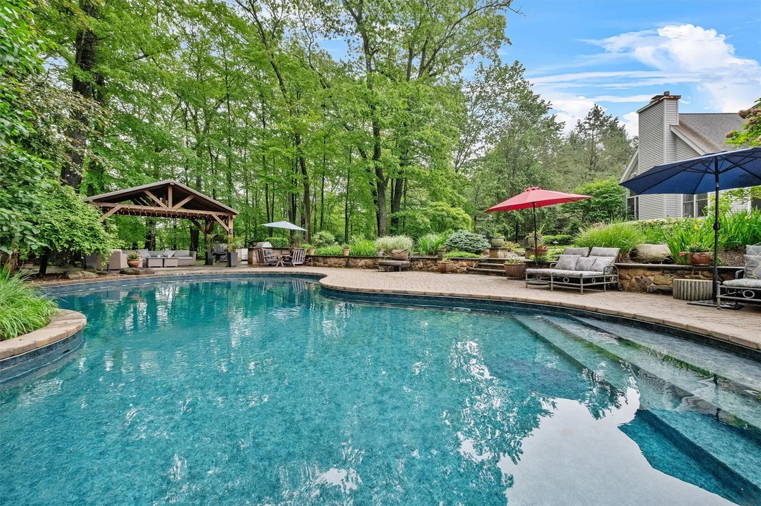 Photo of 21 Golf Course Drive