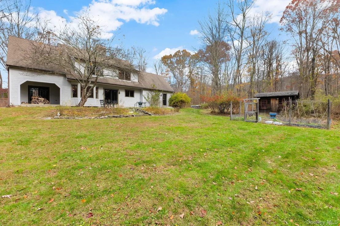 Photo of 331 Grape Hollow Road
