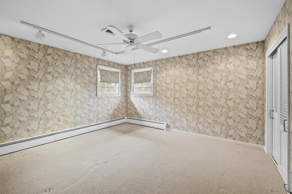 Photo of 21 Westview Road