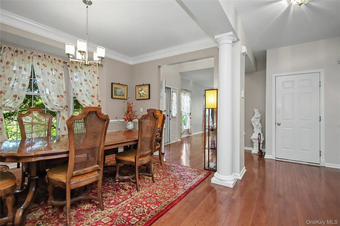 Photo of 760 Huntington Drive